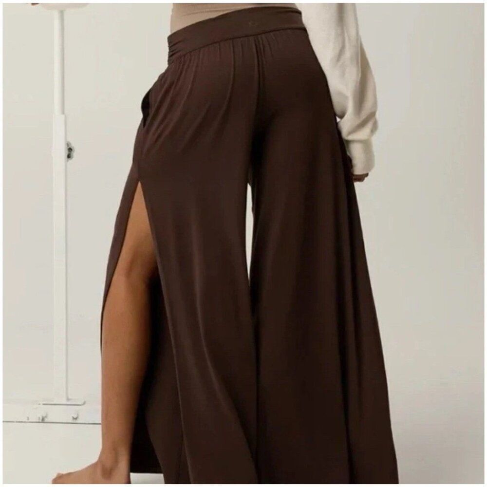 Papaya women's solid chocolate brown High Rise wide leg side split pants Small
